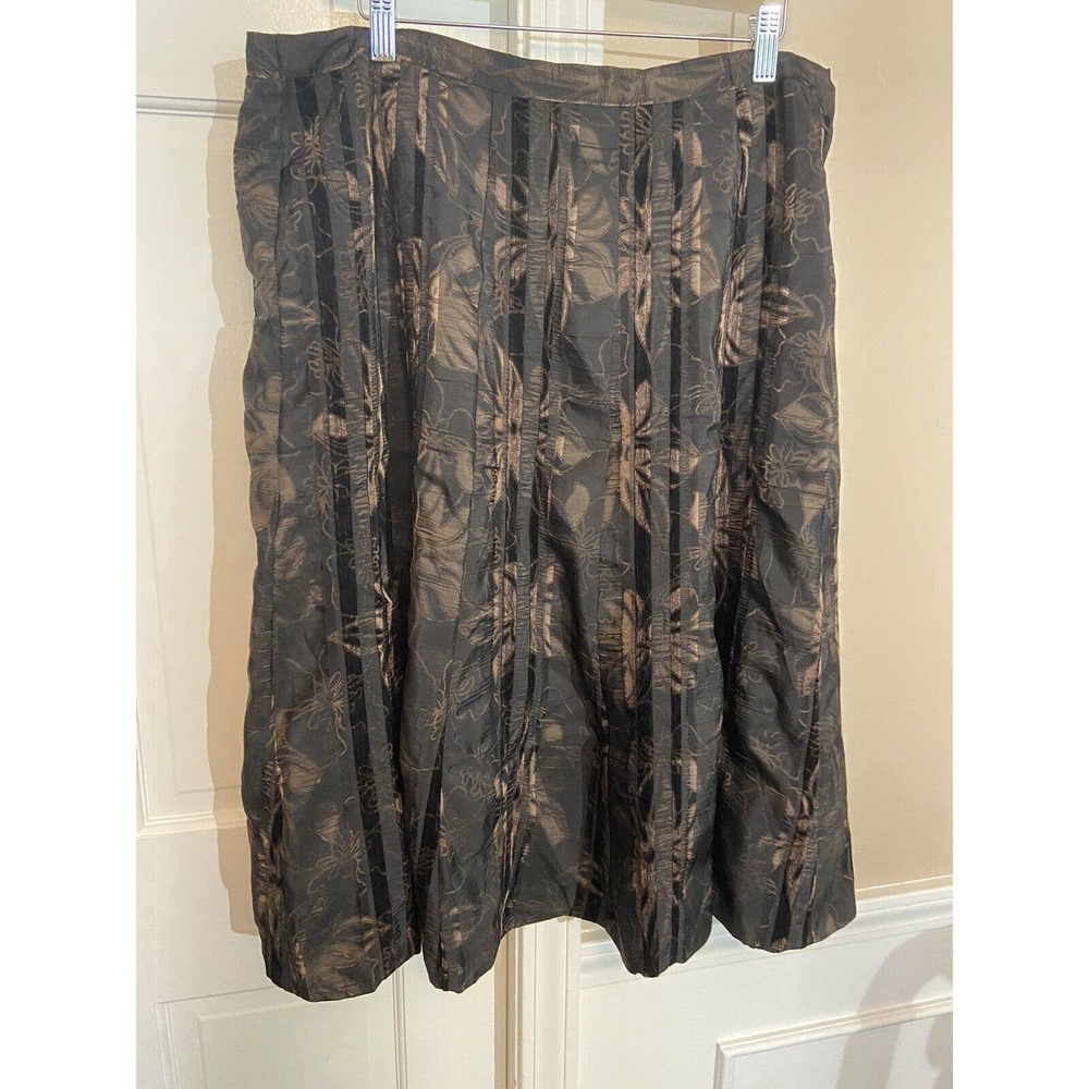 women’s coldwater creek skirt, size 18 (xl), black/brown in color